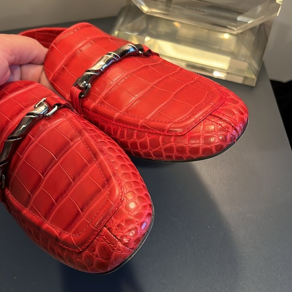 Vince Camuto red croco leather loafer with gunmetal chain on vamp. - Picture 9 of 13